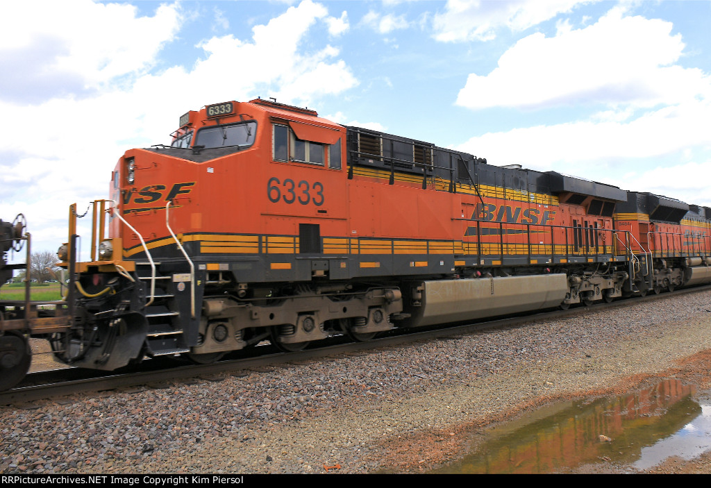 BNSF 6333 Pusher